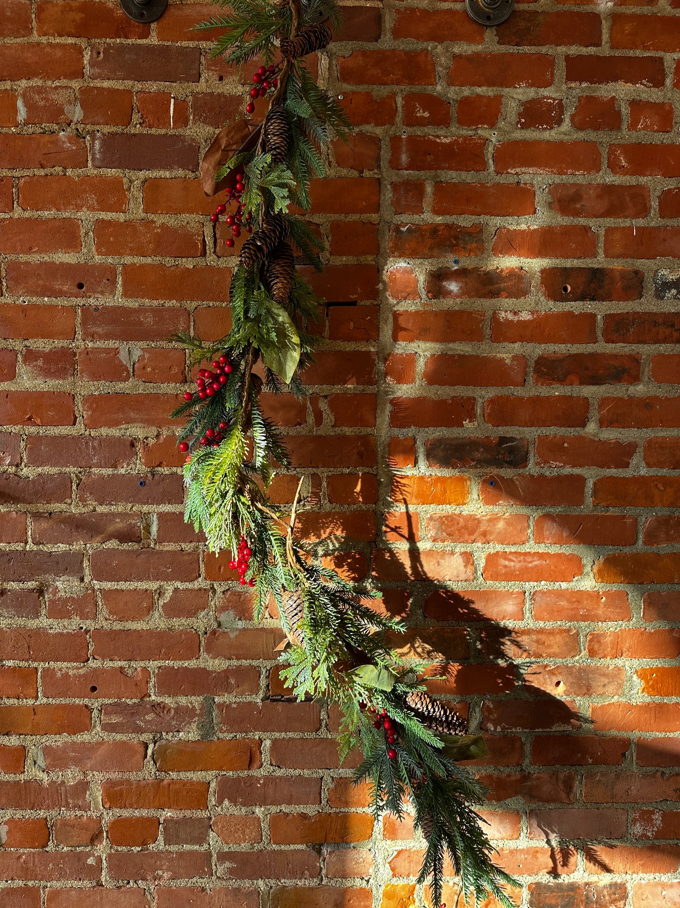 Holiday Cheer Garland
