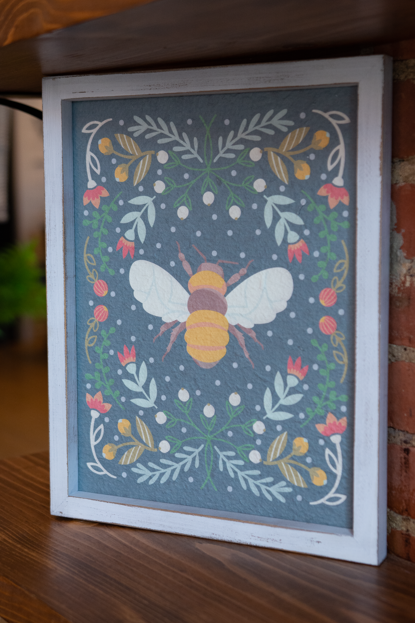Floral Bee Wall Decor